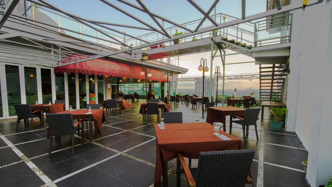 King'S Hotel Nagoya Batam Exterior photo