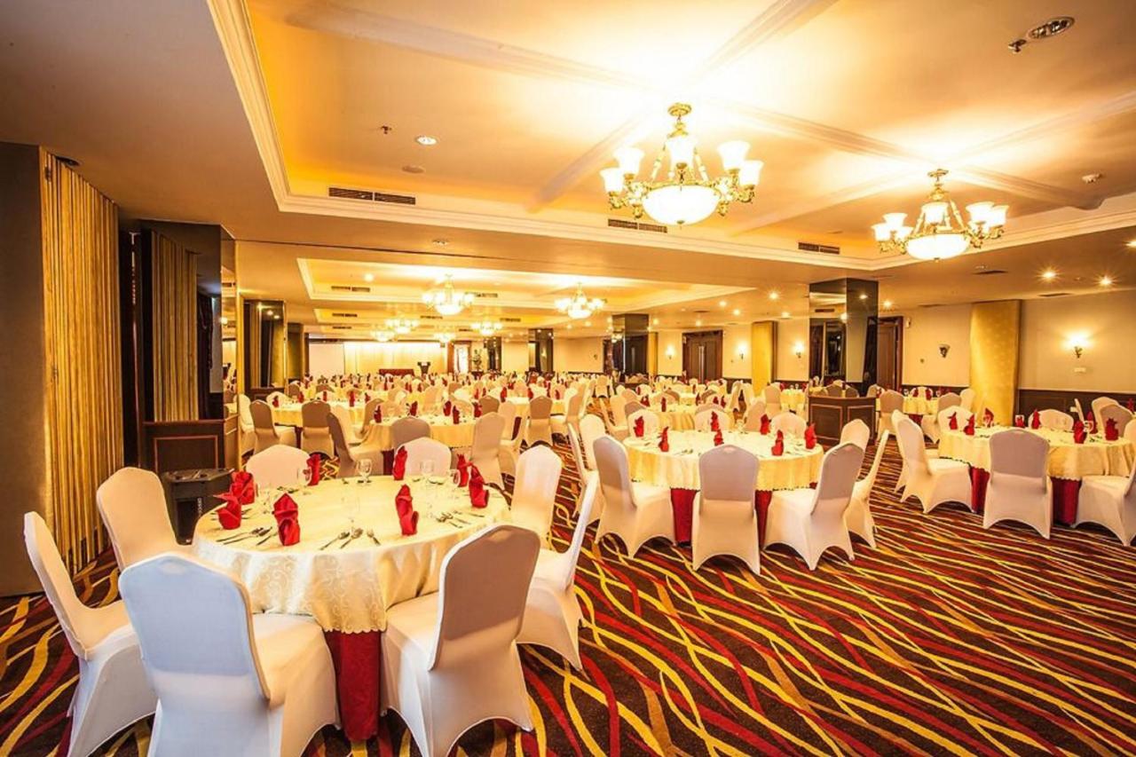King'S Hotel Nagoya Batam Exterior photo