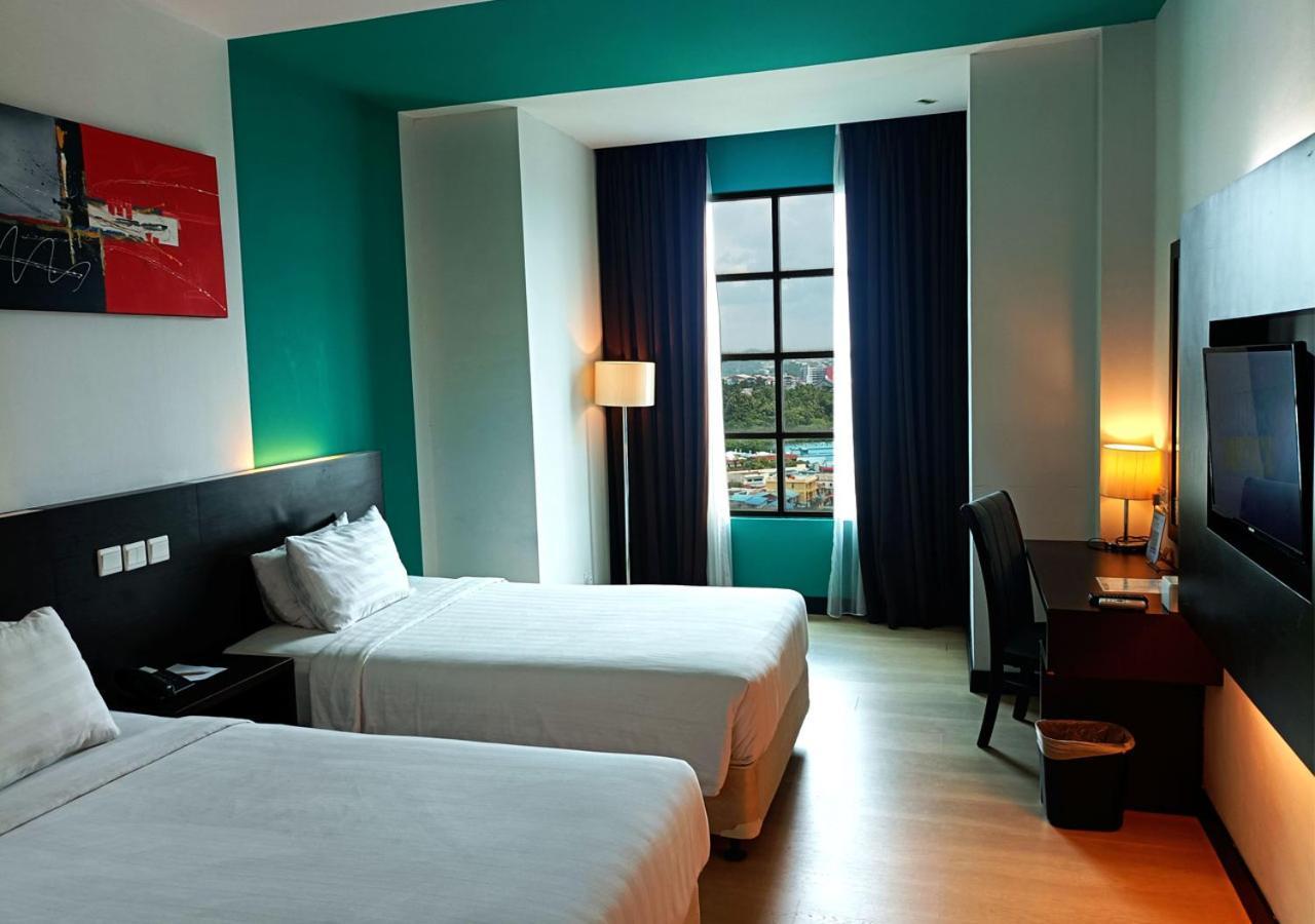 King'S Hotel Nagoya Batam Exterior photo