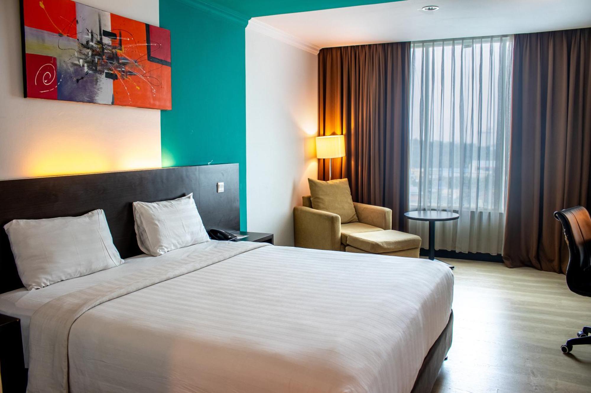 King'S Hotel Nagoya Batam Exterior photo