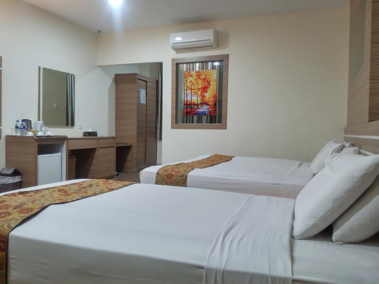 King'S Hotel Nagoya Batam Exterior photo