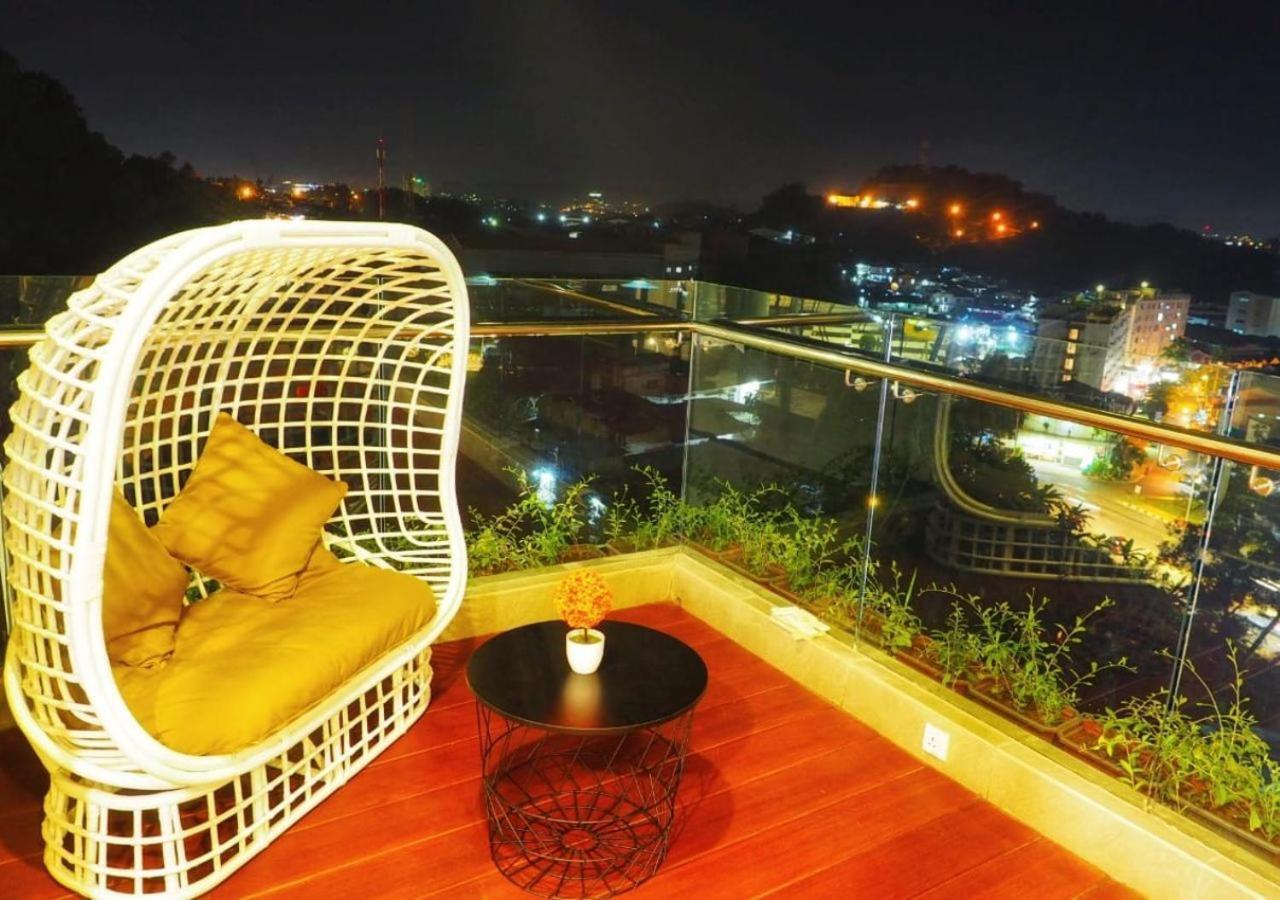 King'S Hotel Nagoya Batam Exterior photo